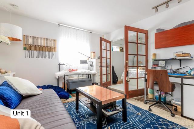 647 San Dieguito Dr., Encinitas CA: https://media.crmls.org/mediaz/6d868279-aa6d-42e9-91d2-6180eb03f9ac.jpg