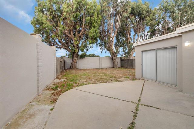 1631 Cherokee Drive, Salinas CA: https://media.crmls.org/mediaz/6d86cca0-9df9-4028-8c71-1f65ab5ea377.jpg