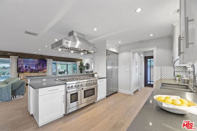 23309 Ladrillo Street, Woodland Hills CA: https://media.crmls.org/mediaz/6d88a4ca-3aba-46ba-bb29-ff9e13216751.jpg