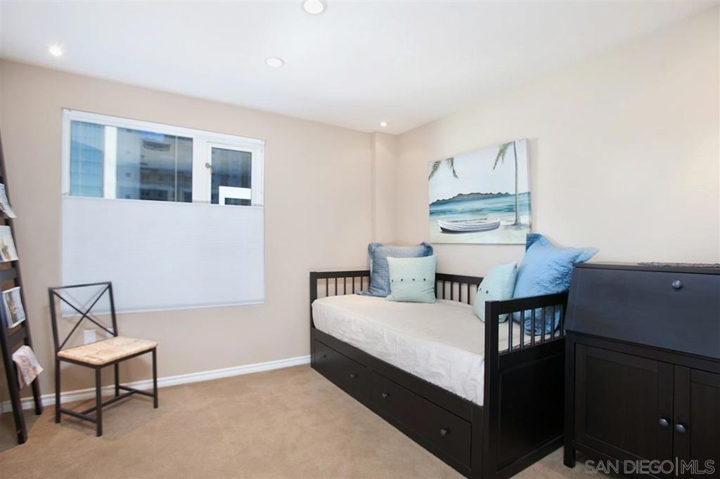 1240 India Street - photo 7