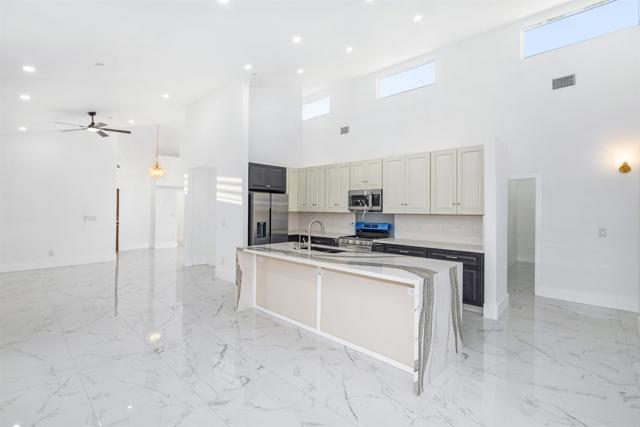 Detail Gallery Image 9 of 38 For 10473 Towns, Lakeside,  CA 92040 - 4 Beds | 2/1 Baths