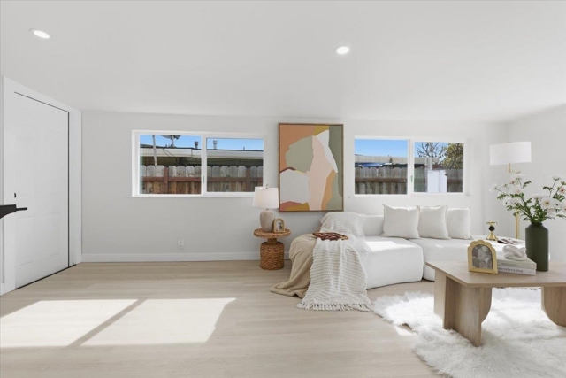 27707 La Porte Ave, Hayward CA: https://media.crmls.org/mediaz/6d89524d-72a3-466a-b01f-2a410e880829.jpg