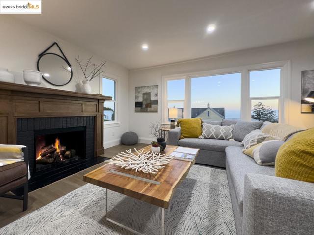 479 Kentucky Ave, Berkeley CA: https://media.crmls.org/mediaz/6d89faa4-9b6a-4d94-90ef-109c1c55328c.jpg
