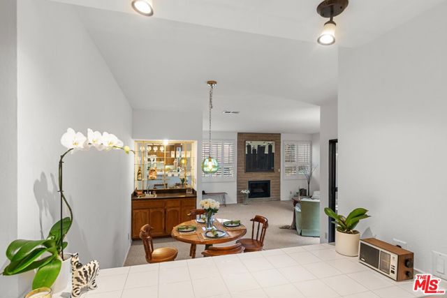 1119 23rd Street, Santa Monica CA: https://media.crmls.org/mediaz/6d8a7aeb-8647-4f26-be6c-95da5d19d2be.jpg