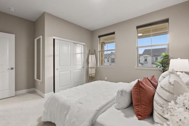 355 Crestview Circle, Daly City CA: https://media.crmls.org/mediaz/6d8b6755-0330-48fb-9610-15f83089936c.jpg
