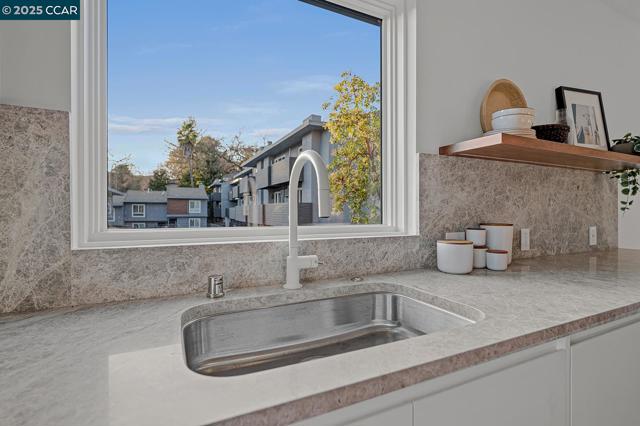 3742 Mt. Diablo Blvd, Lafayette CA: https://media.crmls.org/mediaz/6d8b8d1f-0a1c-4ae0-9851-e1507a025e76.jpg