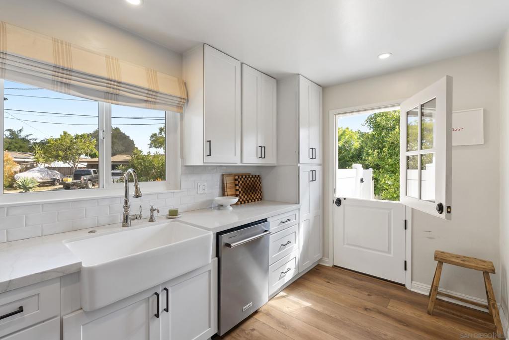4454 Bertha Ct - photo 11