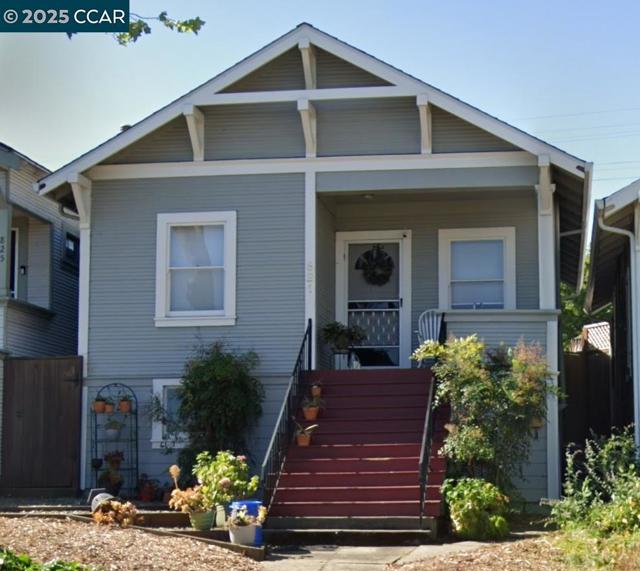 821 Virginia St, Vallejo CA: https://media.crmls.org/mediaz/6d8bbb8b-9a82-48c2-ba92-e657a546b88e.jpg