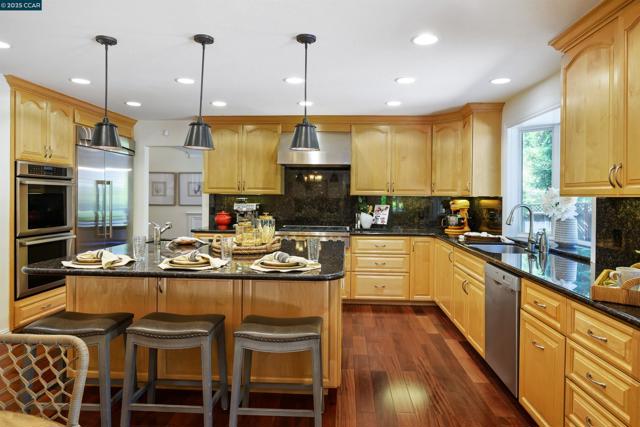 4405 Deer Ridge Rd, Danville CA: https://media.crmls.org/mediaz/6d8c11b7-2bcb-4a0c-9b4c-f68e923f9a0f.jpg