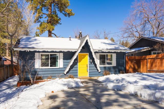 40110 Highland Road, Big Bear CA: https://media.crmls.org/mediaz/6d8c2d1e-a622-40b2-91b0-e310b651ba73.jpg