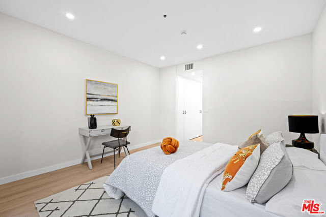 10750 Wilshire Boulevard, Los Angeles CA: https://media.crmls.org/mediaz/6d8c4621-07d3-44a9-be24-7276e39db42a.jpg