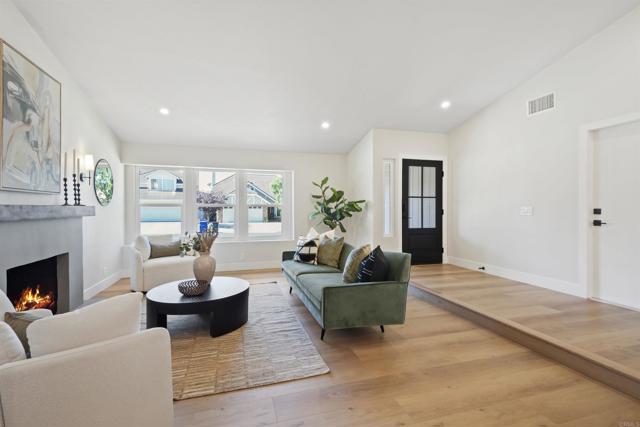 Detail Gallery Image 3 of 31 For 21492 Almondwood, Lake Forest,  CA 92630 - 4 Beds | 2 Baths