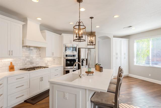 Image 4 of 41 For 45948 Via La Colorada