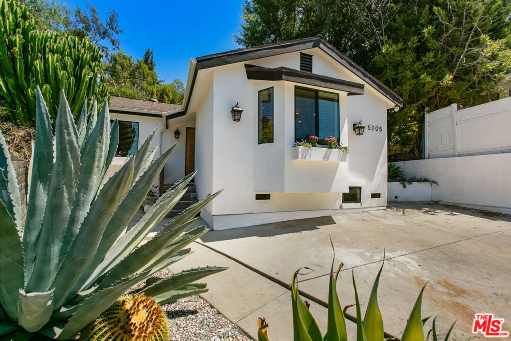 5205 Remstoy Drive, Los Angeles, CA 90032