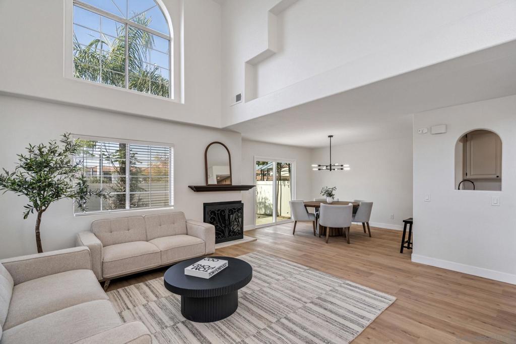 12875 Carriage Heights Way - photo 7