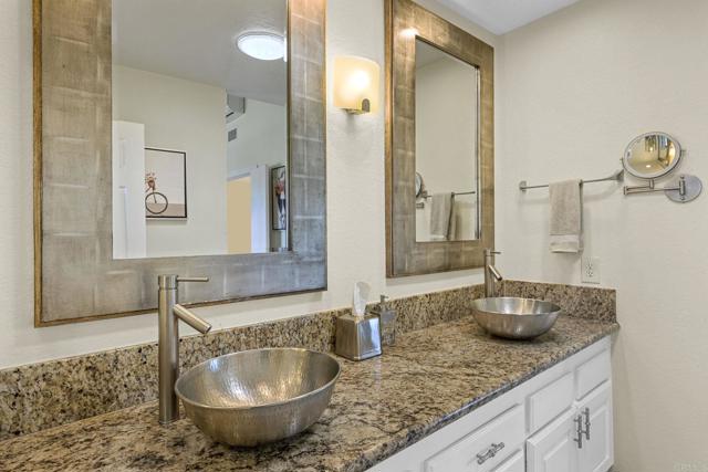 Detail Gallery Image 37 of 59 For 825 Robert Ln, Encinitas,  CA 92024 - 4 Beds | 3 Baths