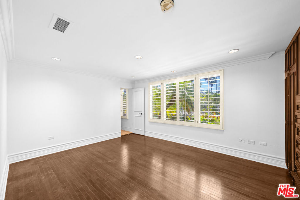 MLS #26854215 image #24