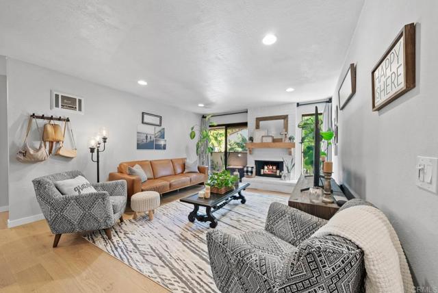 Detail Gallery Image 6 of 27 For 110 N 2nd Ave #27,  Chula Vista,  CA 91910 - 2 Beds | 2 Baths