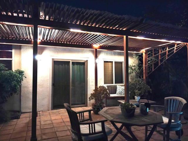 1080 8th Avenue, Redwood City CA: https://media.crmls.org/mediaz/6d92983f-c7d4-44a6-be8a-9231b2ea1942.jpg