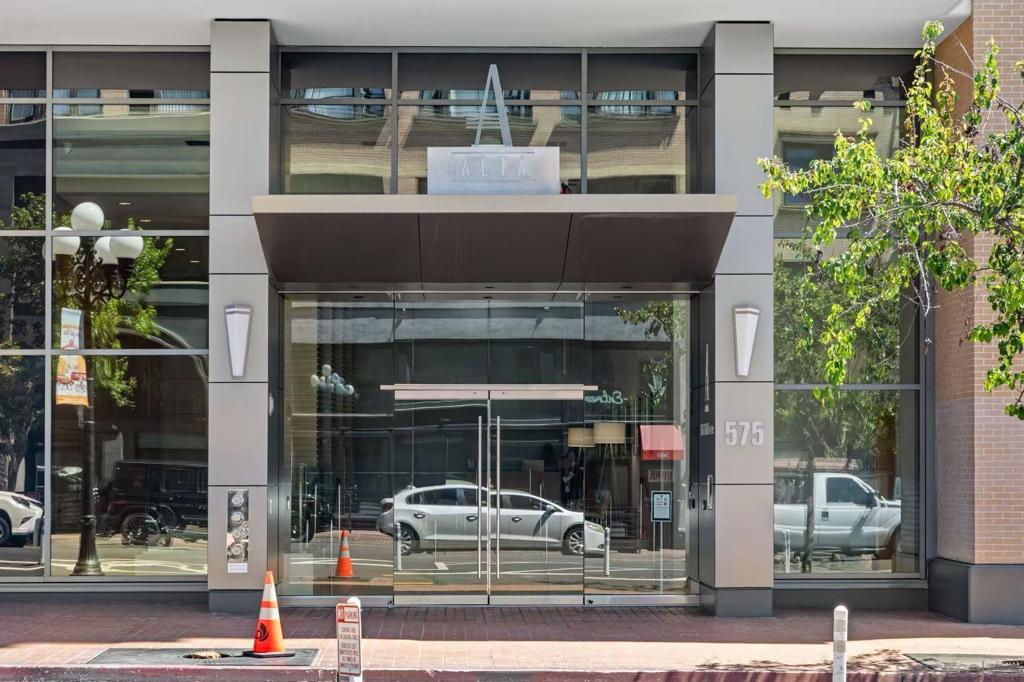 575 6th Ave - photo 20