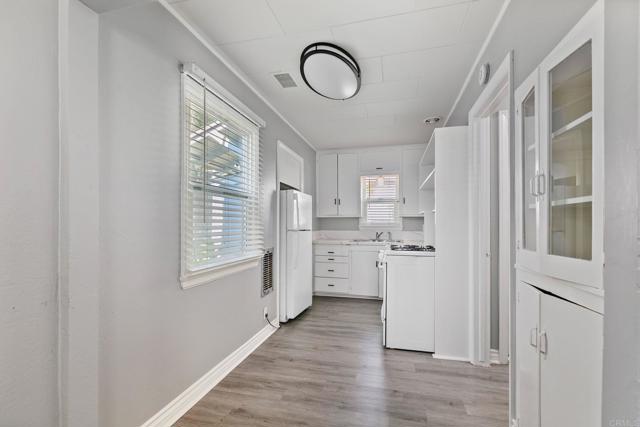 928 930 Osborne Street, Vista CA: https://media.crmls.org/mediaz/6d94b406-13d4-4d40-ba0f-edc982bf4d87.jpg