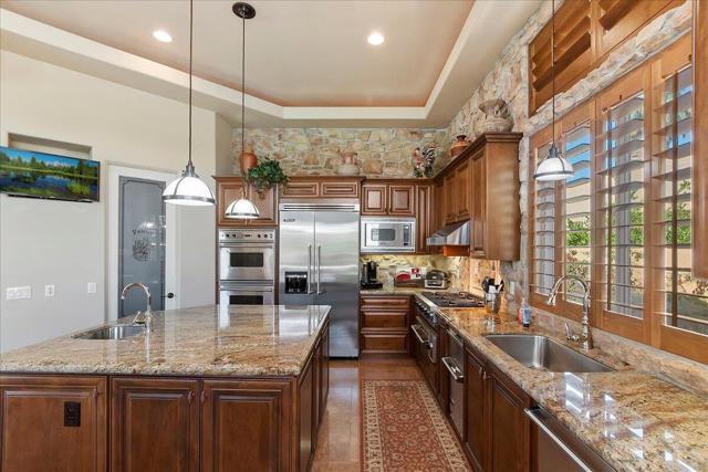 55830 Cherry Hills Drive, La Quinta CA: https://media.crmls.org/mediaz/6d953414-8dbd-4492-9cde-148f802d2e5a.jpg