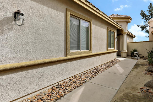 82745 Odlum Drive, Indio CA: https://media.crmls.org/mediaz/6d95418e-b8be-49f8-b6b8-6727e6e72e3a.jpg