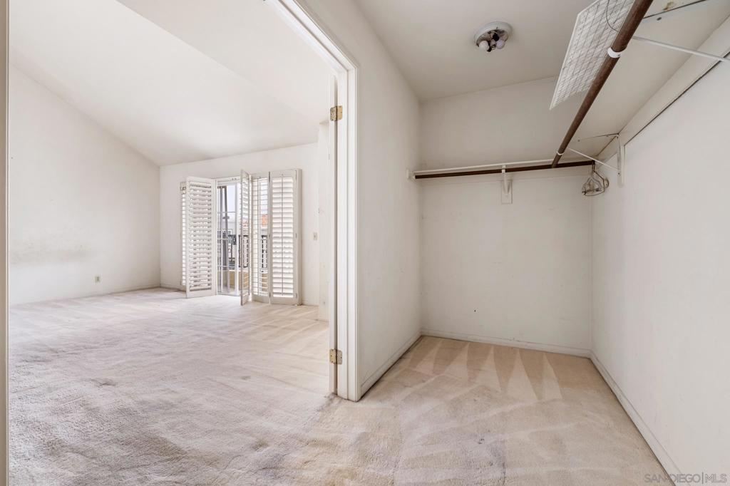 MLS #250044118SD image #31