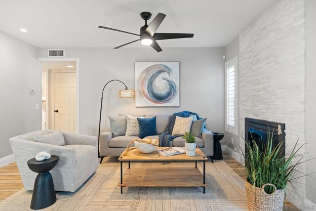 3576 Normandy, Oceanside CA: https://media.crmls.org/mediaz/6d963327-1a7e-4a4c-abe0-d92e6dc7e2e7.jpg