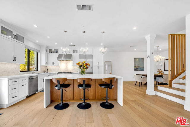 4841 Minden Place, Los Angeles CA: https://media.crmls.org/mediaz/6d968564-4588-4557-95ad-4a7f8958bc99.jpg