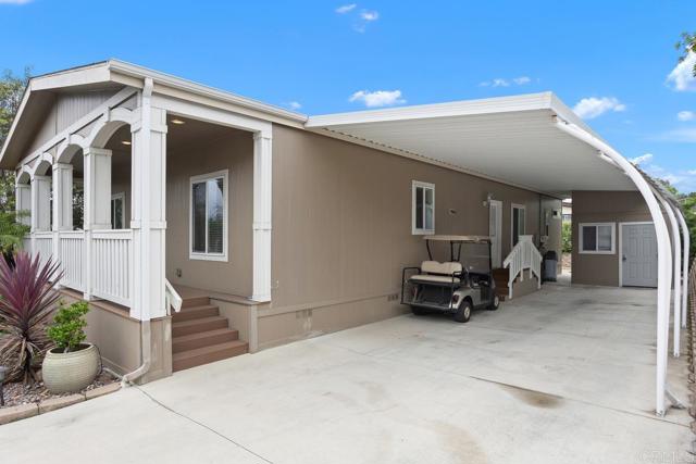 525 W El Norte Parkway, Escondido CA: https://media.crmls.org/mediaz/6d97309f-00d2-4b9b-8b4e-5de9c23a3737.jpg