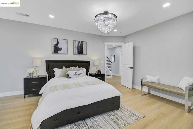 812 Foothill Blvd, Oakland CA: https://media.crmls.org/mediaz/6d9873e8-fdb1-4214-8b01-8860c97f8e7b.jpg