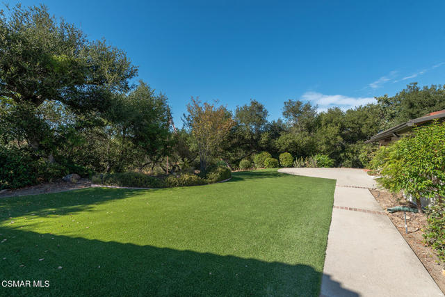 1251 Calle Las Casas, Thousand Oaks CA: https://media.crmls.org/mediaz/6d99e0d7-861c-4163-8c72-2f1b0148eca8.jpg