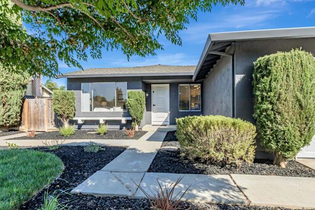 5246 Broken Lance Court, San Jose CA: https://media.crmls.org/mediaz/6d9aada1-71bf-4334-b6b5-2832a03ee22c.jpg