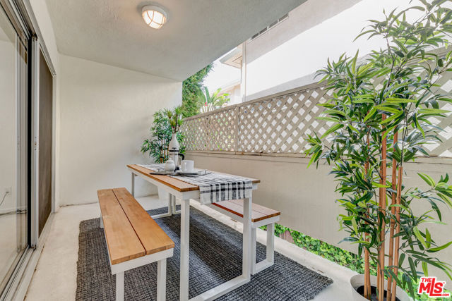 516 SAN VICENTE Boulevard, 108 photo 7