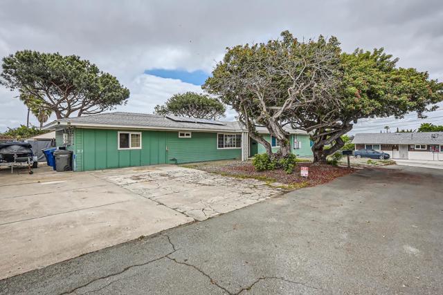 2535 Corona St, Lemon Grove CA: https://media.crmls.org/mediaz/6d9b34f1-e273-4633-a586-6991e3bb6156.jpg