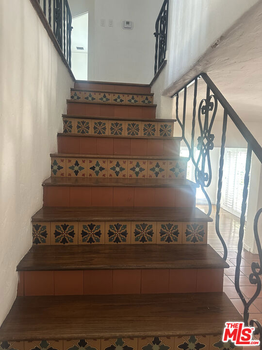 320 S Mccarty Drive, Beverly Hills CA: https://media.crmls.org/mediaz/6d9bb335-530a-4ce4-899e-b800013af7f6.jpg