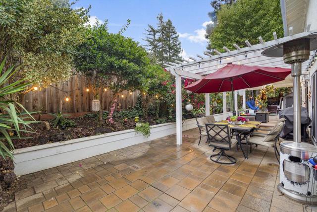 16761 Dry Creek Court, Morgan Hill CA: https://media.crmls.org/mediaz/6d9bc52e-64ad-42c2-b00e-31b84fbfd796.jpg
