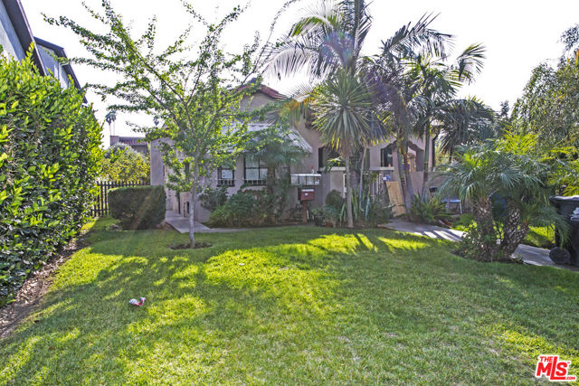 820 W 80th Street, Los Angeles CA: https://media.crmls.org/mediaz/6d9c33c4-02d5-4dea-bca3-8959ec8961b5.jpg