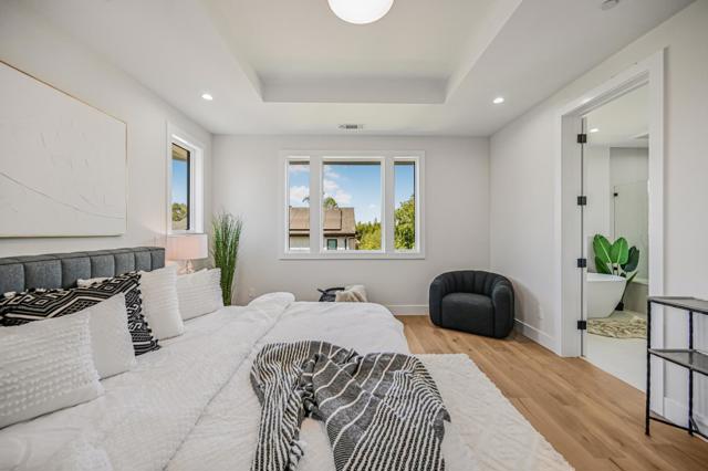 980 Lucky Avenue, Menlo Park CA: https://media.crmls.org/mediaz/6d9c8948-a2f7-4263-9655-054abe04dd88.jpg
