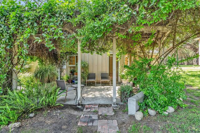 1313 E Palm Street, Altadena CA: https://media.crmls.org/mediaz/6d9d3f6b-4894-4c62-b8a1-61f6e0db3f9a.jpg