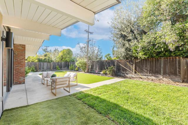 691 Dunholme Way, Sunnyvale CA: https://media.crmls.org/mediaz/6d9d641b-0a8a-43f1-97ca-68b3a82ce777.jpg