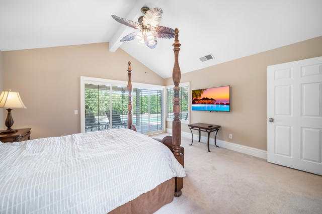 43512 Via Magellan Drive, Palm Desert CA: https://media.crmls.org/mediaz/6d9da142-b243-441c-9936-89d0733fe751.jpg