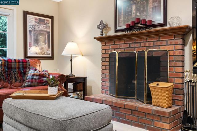 11878 W Vomac Rd, Dublin CA: https://media.crmls.org/mediaz/6d9e3e1a-dcbf-45d1-9241-1d5df74ef3aa.jpg