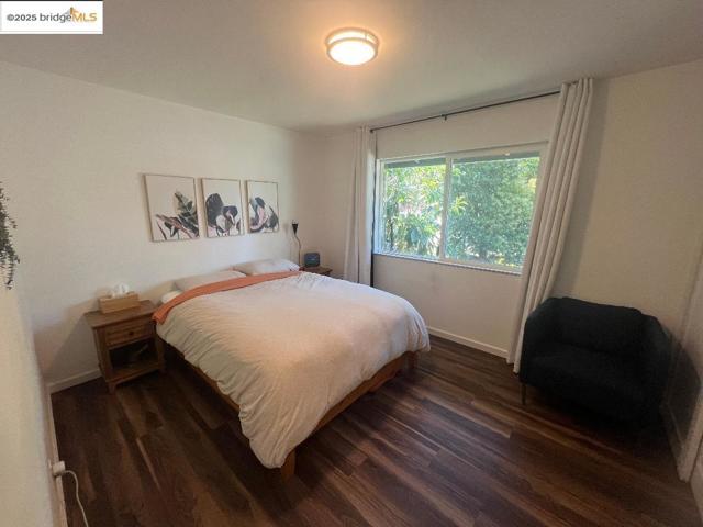 35 Baylor Ln, Pleasant Hill CA: https://media.crmls.org/mediaz/6d9f8fc0-ca98-4b06-99bd-f7ba8d406c49.jpg