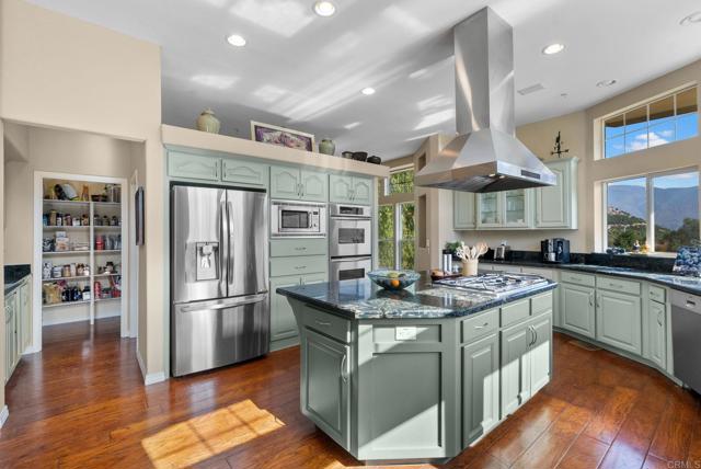 14224 Old Cole Grade Road, Pauma Valley CA: https://media.crmls.org/mediaz/6d9fbe93-626b-482e-b441-88c9bb0feb74.jpg