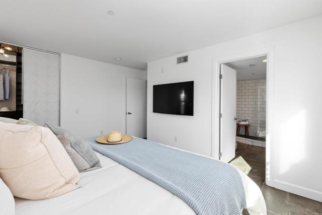 Detail Gallery Image 37 of 55 For 401 N Coast Hwy #301,  Oceanside,  CA 92054 - 3 Beds | 3 Baths