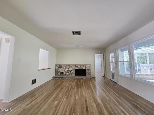 Detail Gallery Image 10 of 32 For 3815 Mayfair Dr, Pasadena,  CA  - 3 Beds | 2 Baths