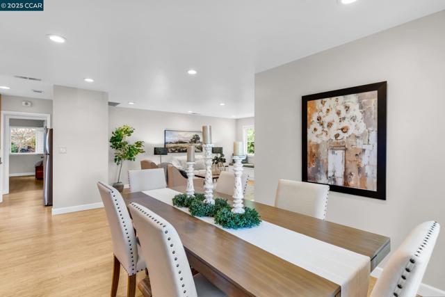 81 MAPLE LANE, Walnut Creek CA: https://media.crmls.org/mediaz/6da1448b-4012-4b38-ae8f-337209868157.jpg