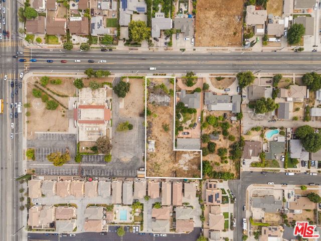 20020 Parthenia Street photo 2